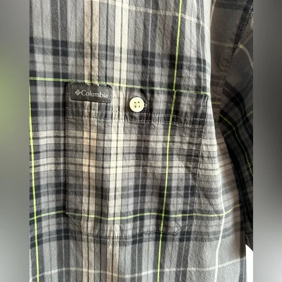 Columbia Men’s Regular Fit button-up shirt Size XXL - Picture 2 of 5